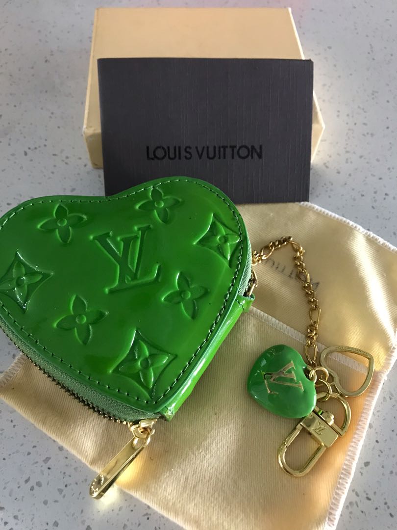 Louis Vuitton Porte-Monnaie Coeur Heart Coin Purse in Blanc Corail Vernis -  Accessories