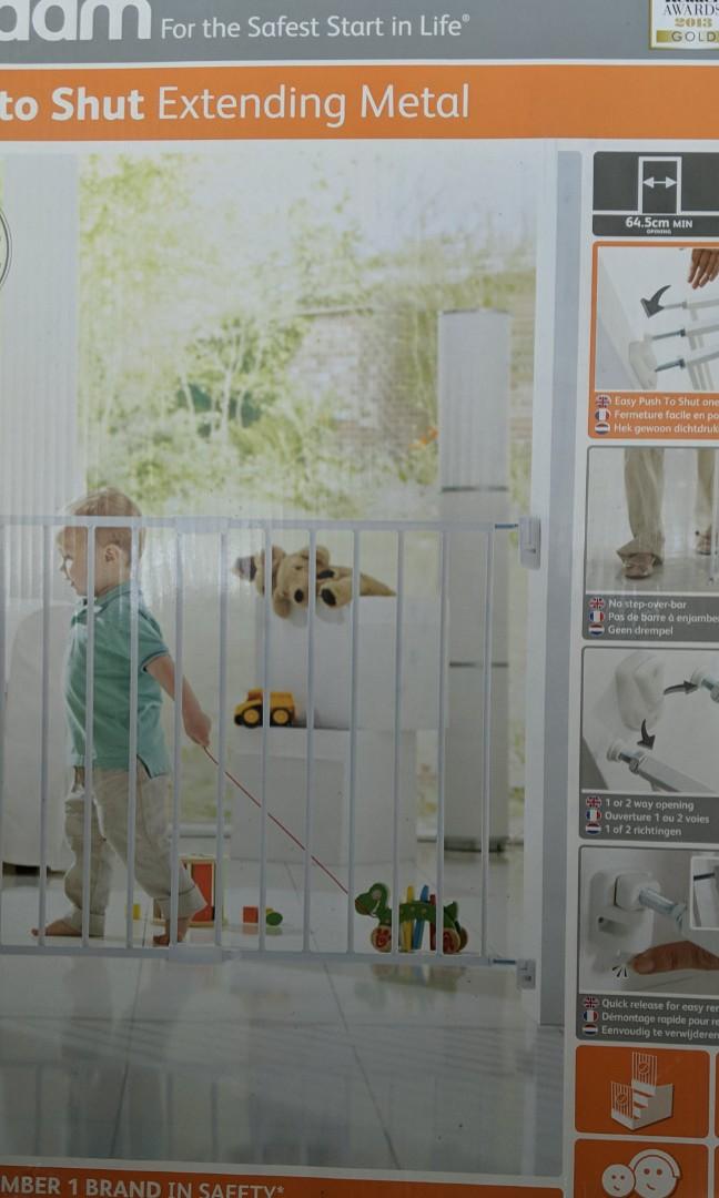 lindam extending metal safety gate
