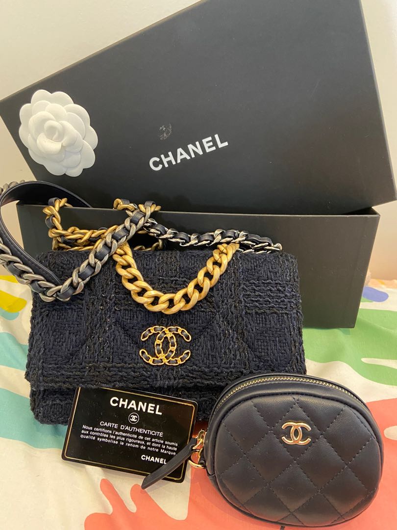 Chanel 19 wallet on chain & coin purse Navy blue, Luxury, Bags