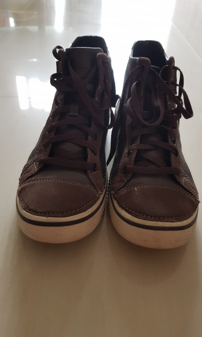 sneakers free shipping