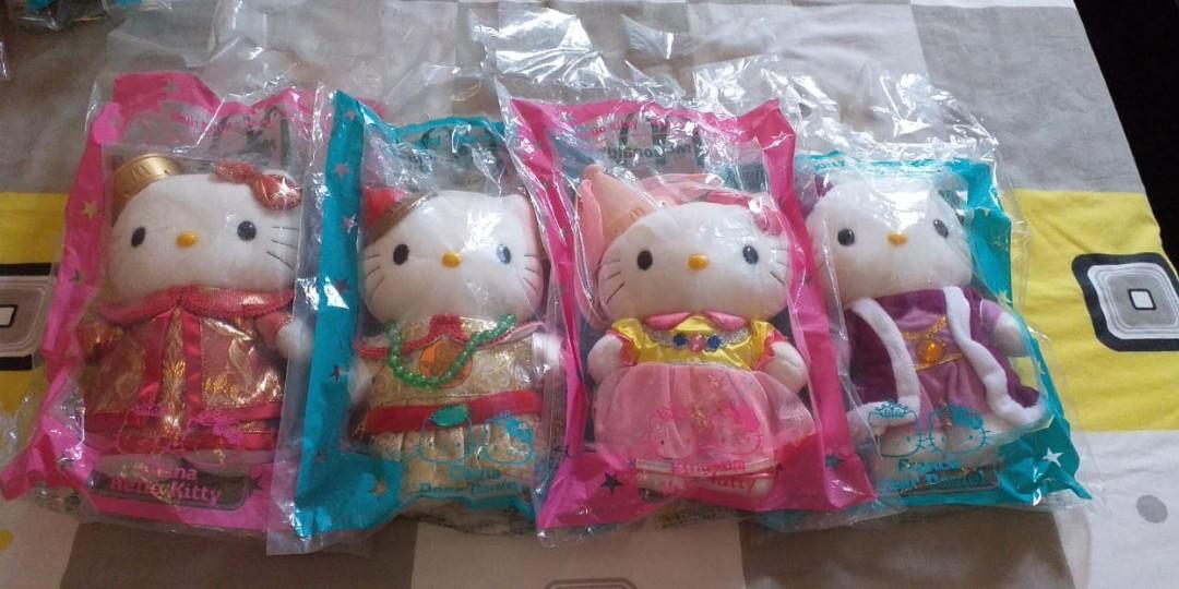 Hello Kitty (Category: Plushies & Soft Toys) located in Singapore. Submitted by angelokn (Listing ID 269778495, Image 3). Description: Price neg Brand new.