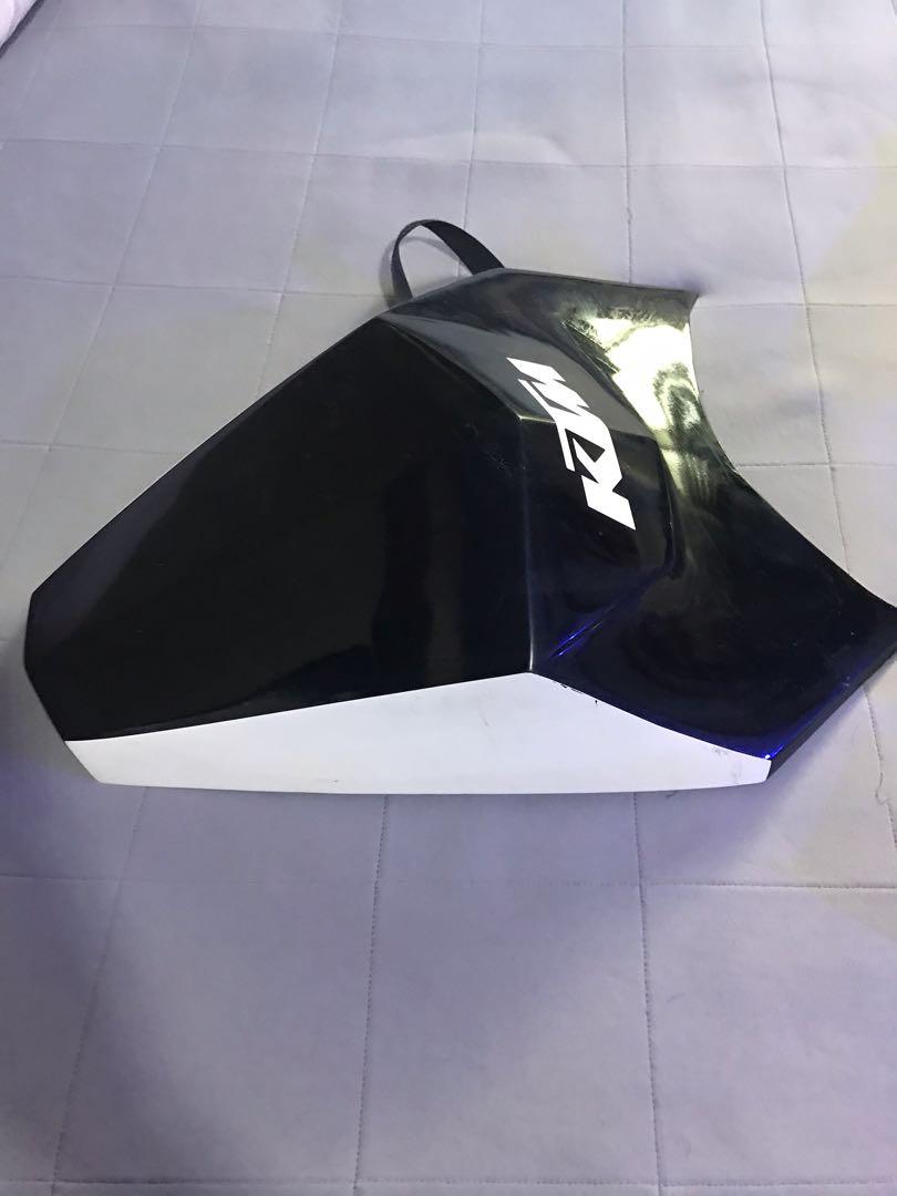 Ktm rc 200 hotsell back seat cover