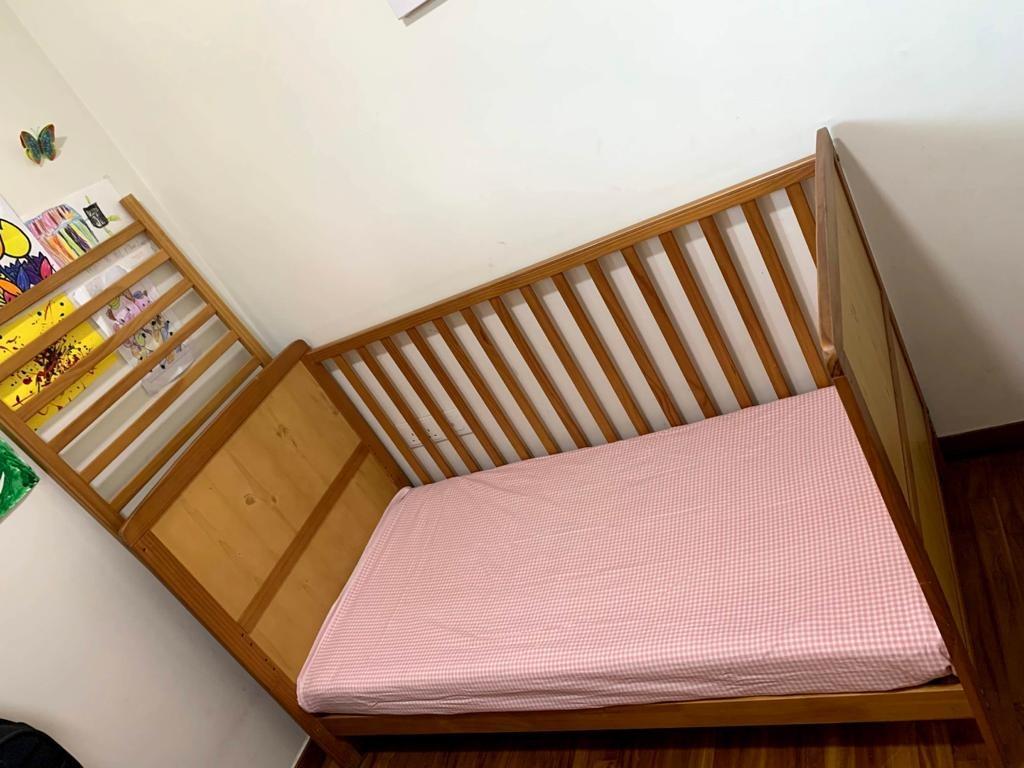 baby cot with mattress for sale