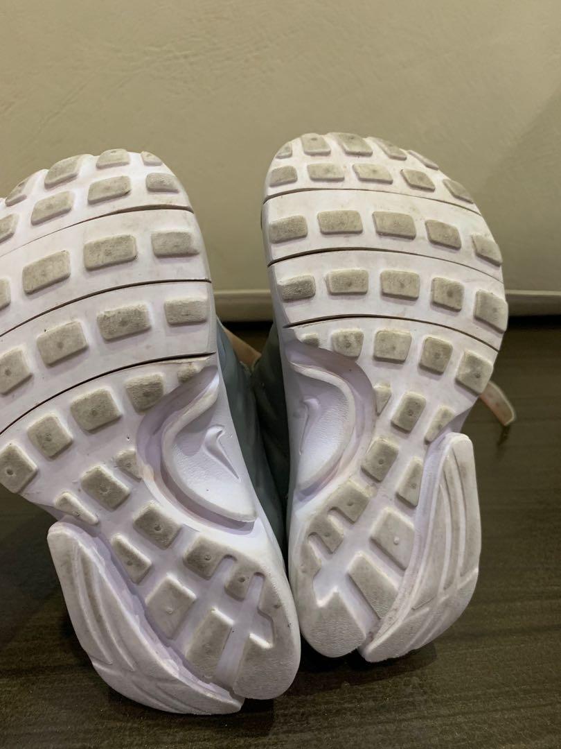 toddler boy grey nike shoes