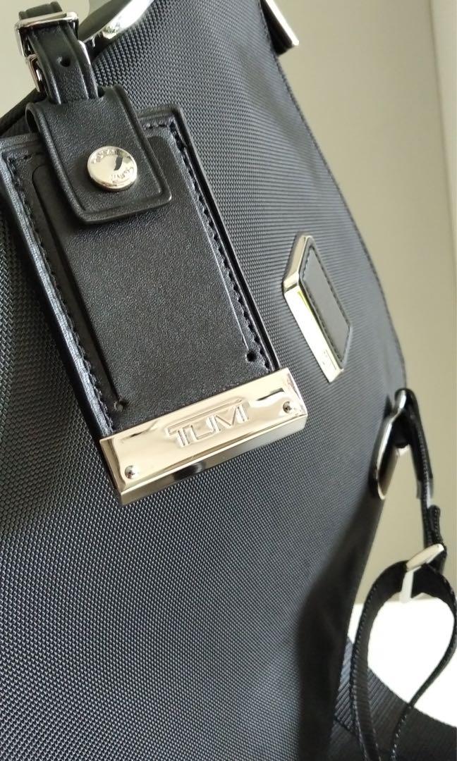 Tumi Arrive Owen Crossbody Men s Fashion Bags Sling Bags on