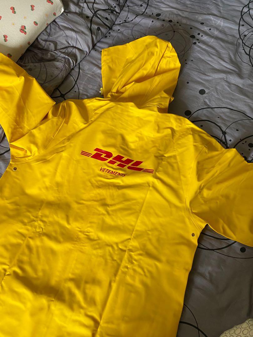 Vetements dhl cheap parka
