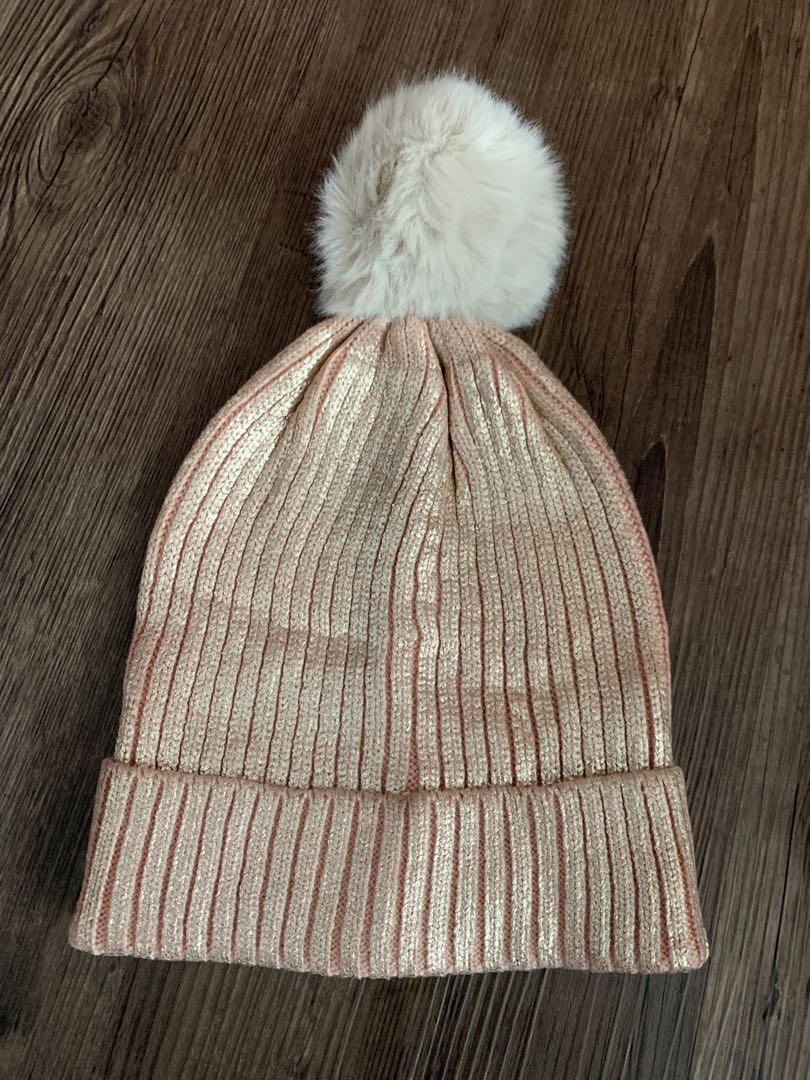 Winter Hat (Category: Hats & Beanies) located in Ulu Kinta. Submitted by dini8284 (Listing ID 269796483, Image 2). Description: .