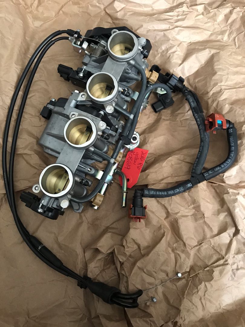 Yamaha YZF R6 2008 to 2016 model OEM Throttle Bodies With Fuel Injectors full set., Motorcycles