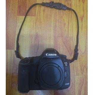 (Free Delivery) Canon EOS 5D Mark III - Good 10/10 Working Condition, 6/10 Exterior Aesthetics