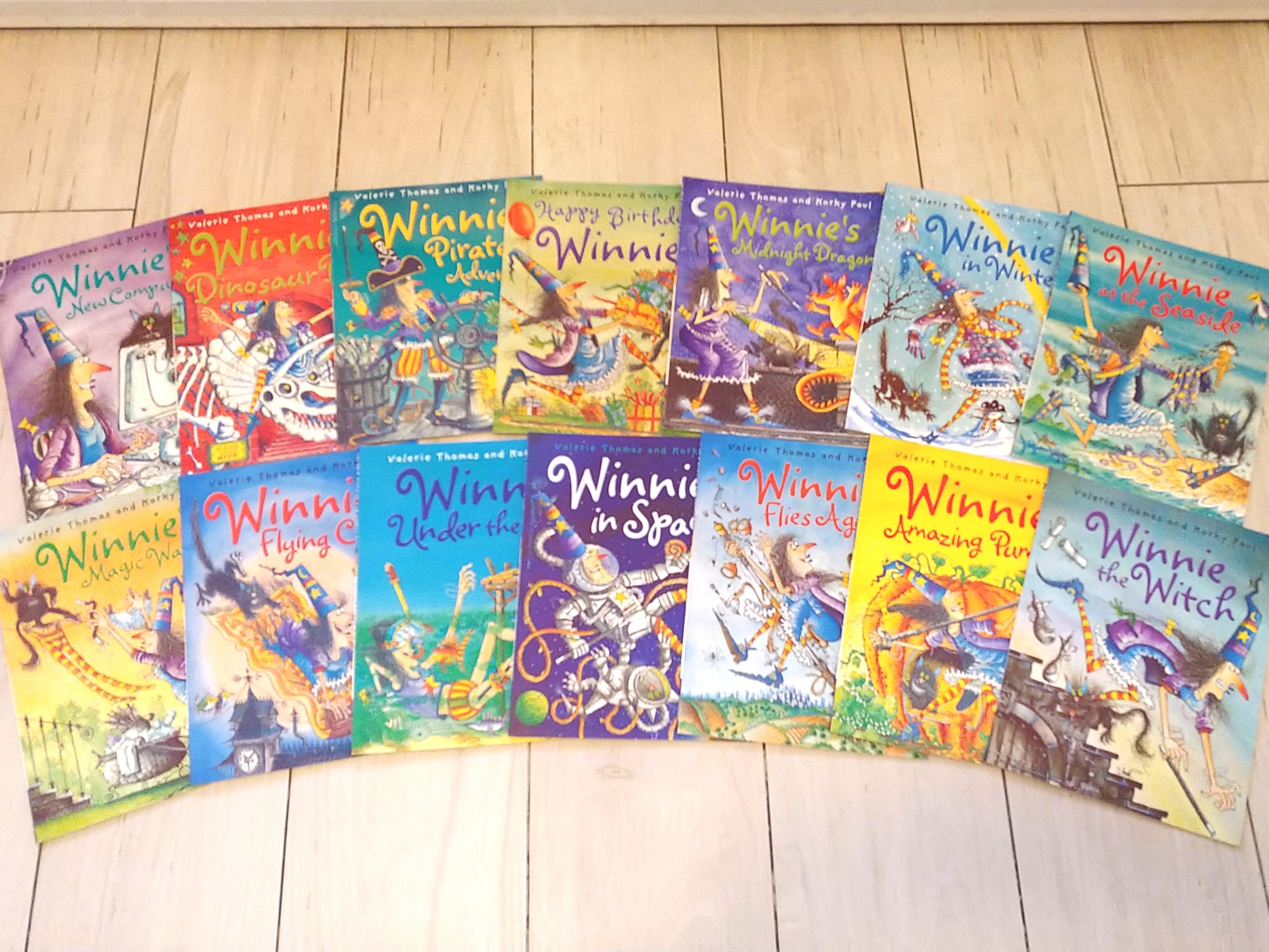 14冊) Winnie the Witch Collection (14 books) By Valerie Thomas and