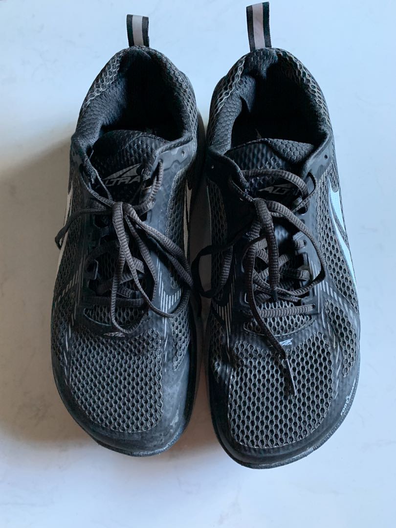 altra running shoes