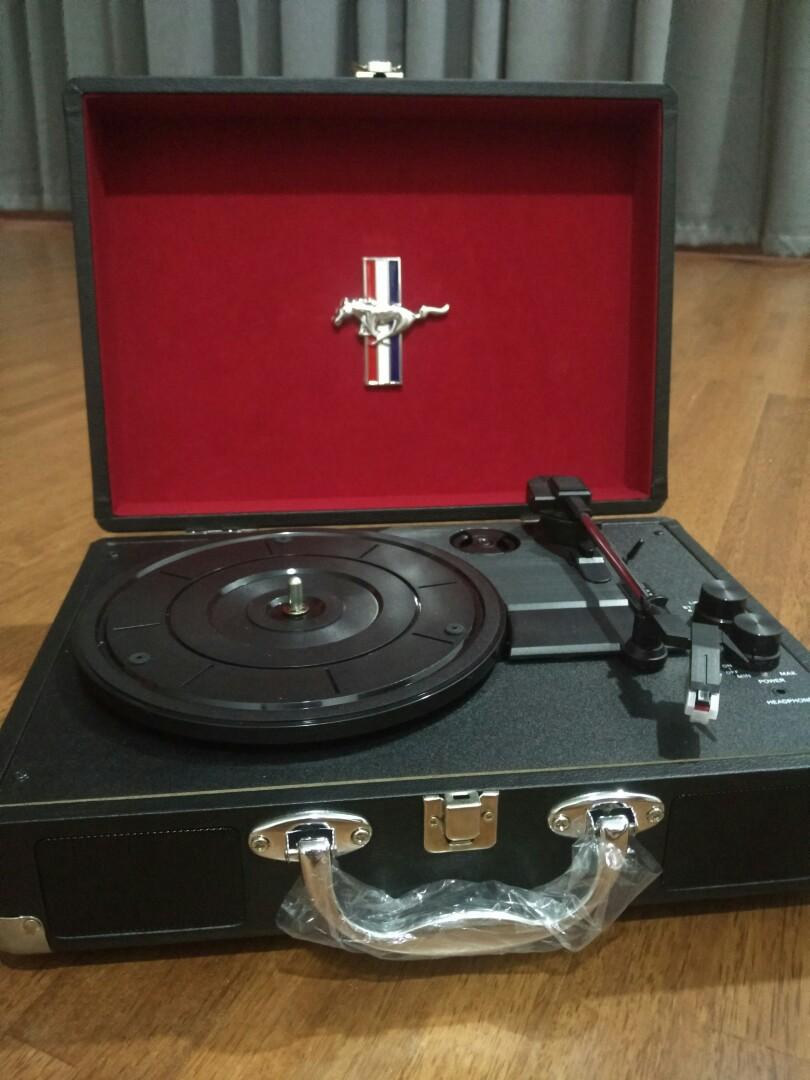 ford mustang ion audio limited edition lp player turntable with built