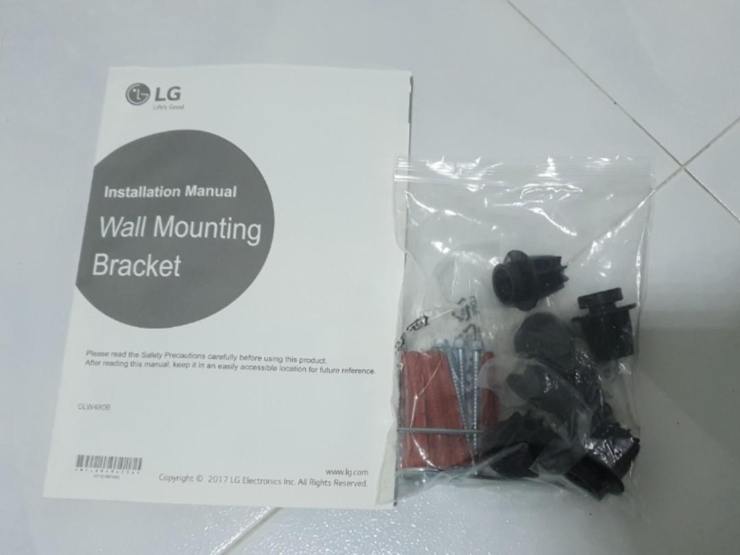 Lg EZ Slim tv wall mount LG OLW480B, TV & Home Appliances, TV