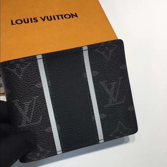 Fragment deals lv wallet