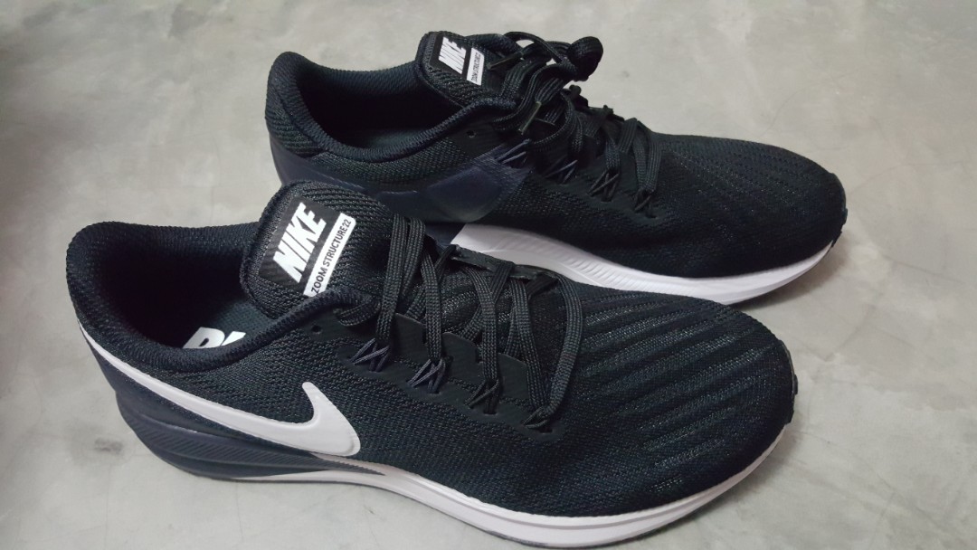 Men's air hotsell zoom structure 22