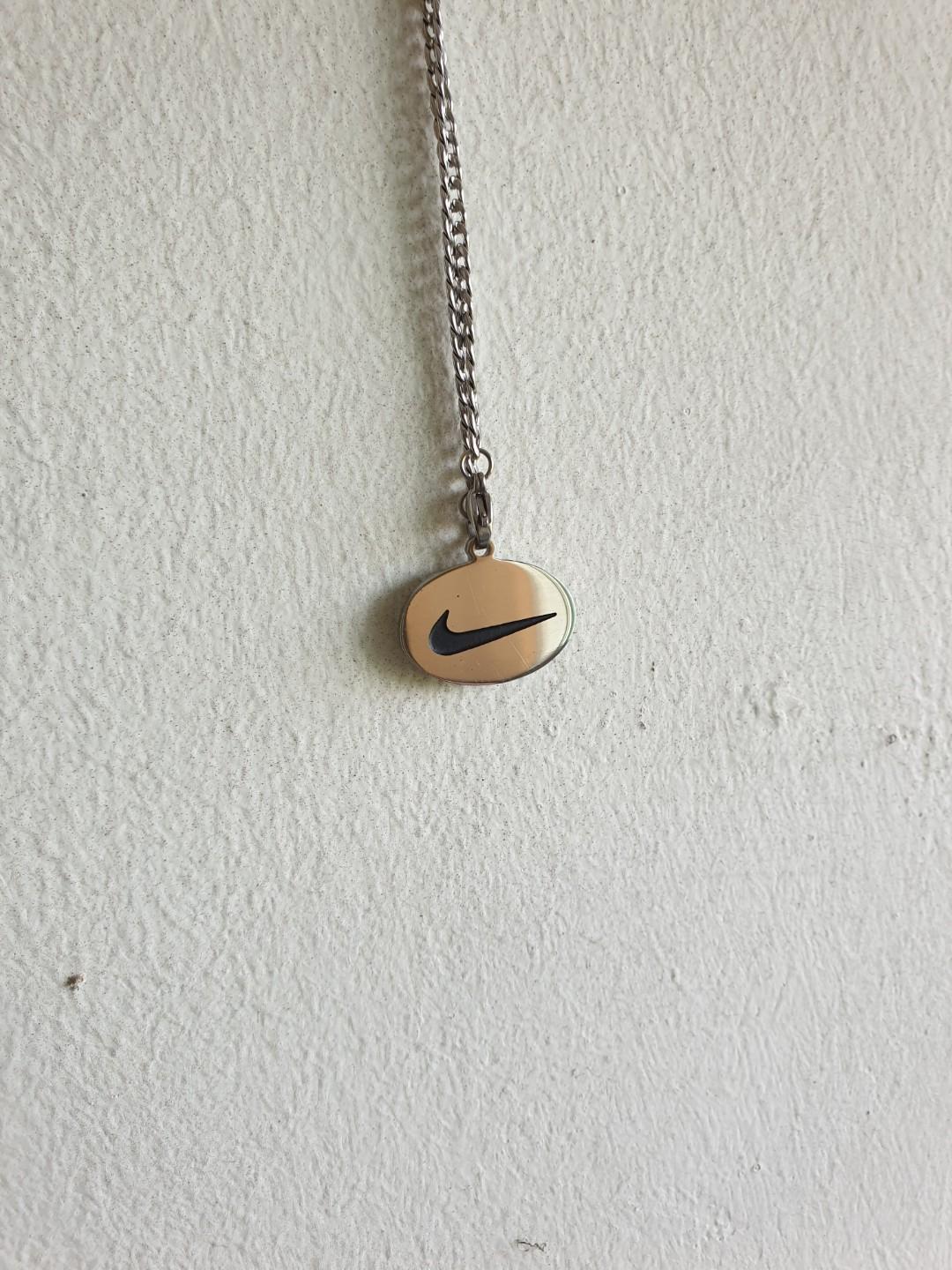 Nike Swoosh Logo Pendant with 18 Figaro Chain in 14k Yellow Gold