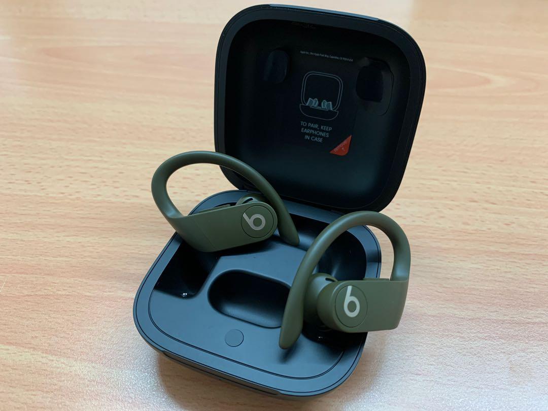 Powerbeats top pro moss