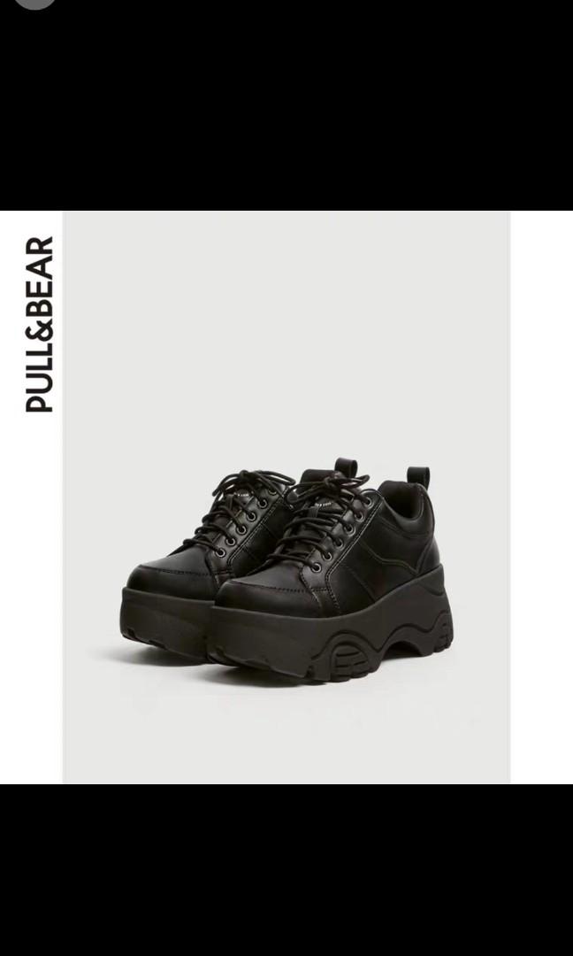 Pull and store bear chunky shoes