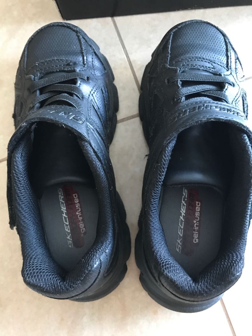 does target carry skechers shoes