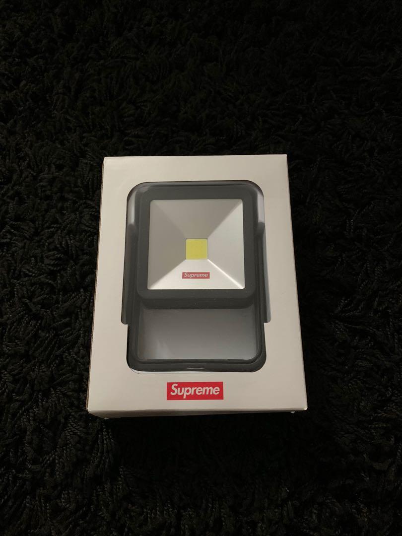 supreme kickstand light