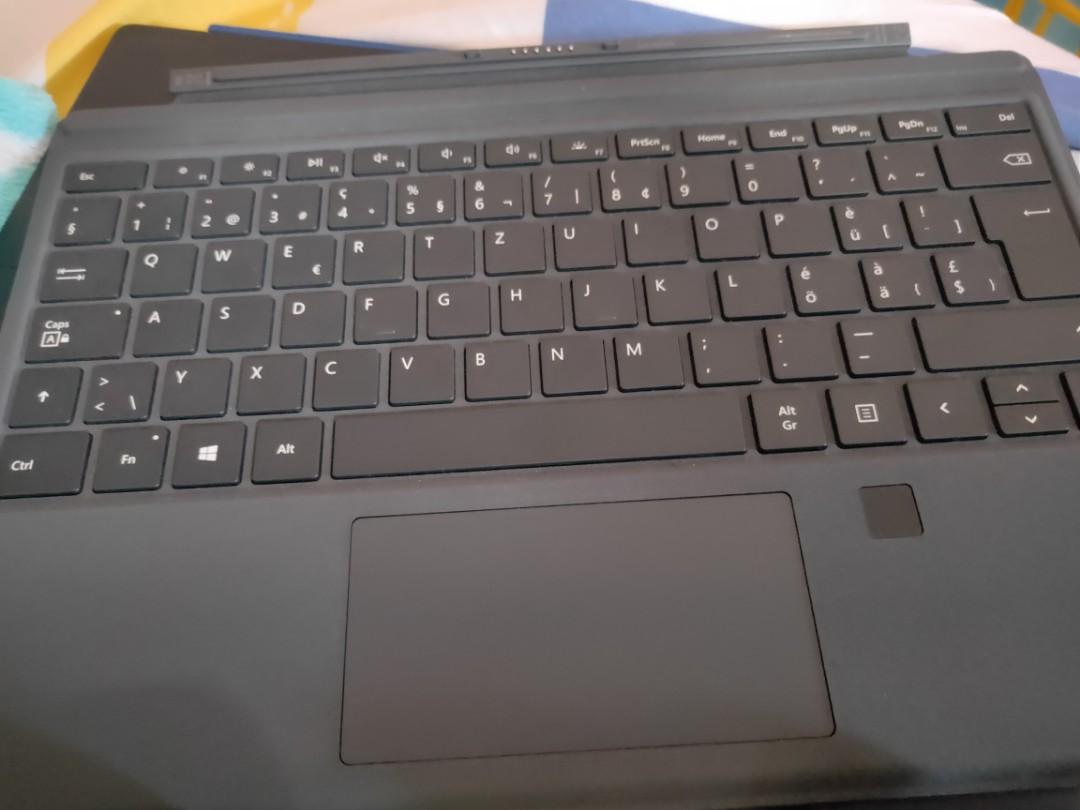 Belgium Keyboard Layout