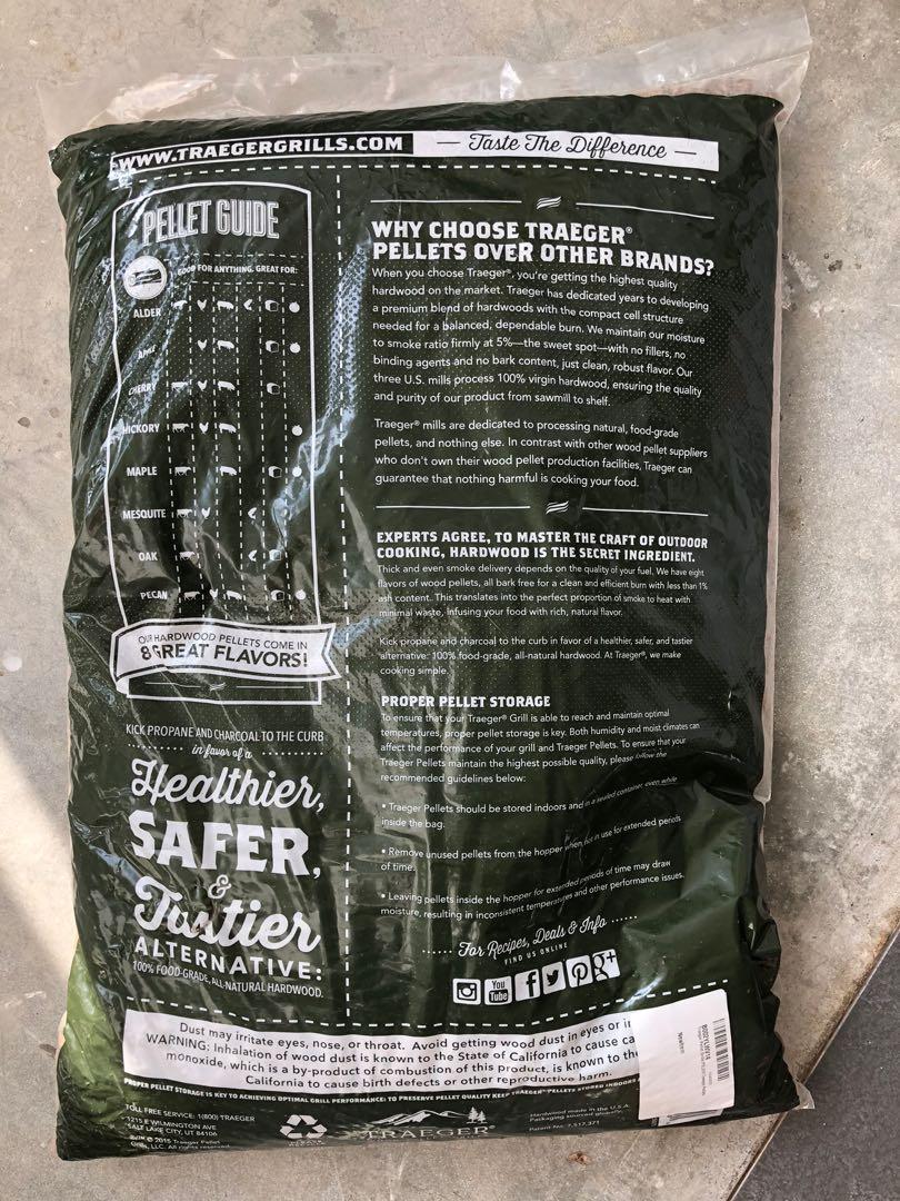 Traeger Grills PEL310 Oak 100 AllNatural Hardwood Pellets Grill