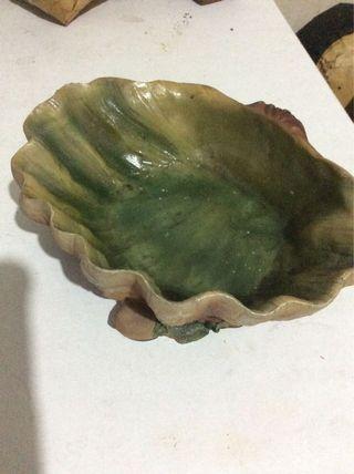 antique ceramic bowl shaped like a CLAMSHELL 1980s