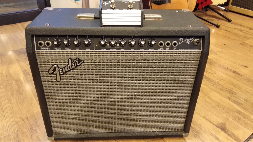 Fender Deluxe 90 2 Channel 90 Watt 1x12