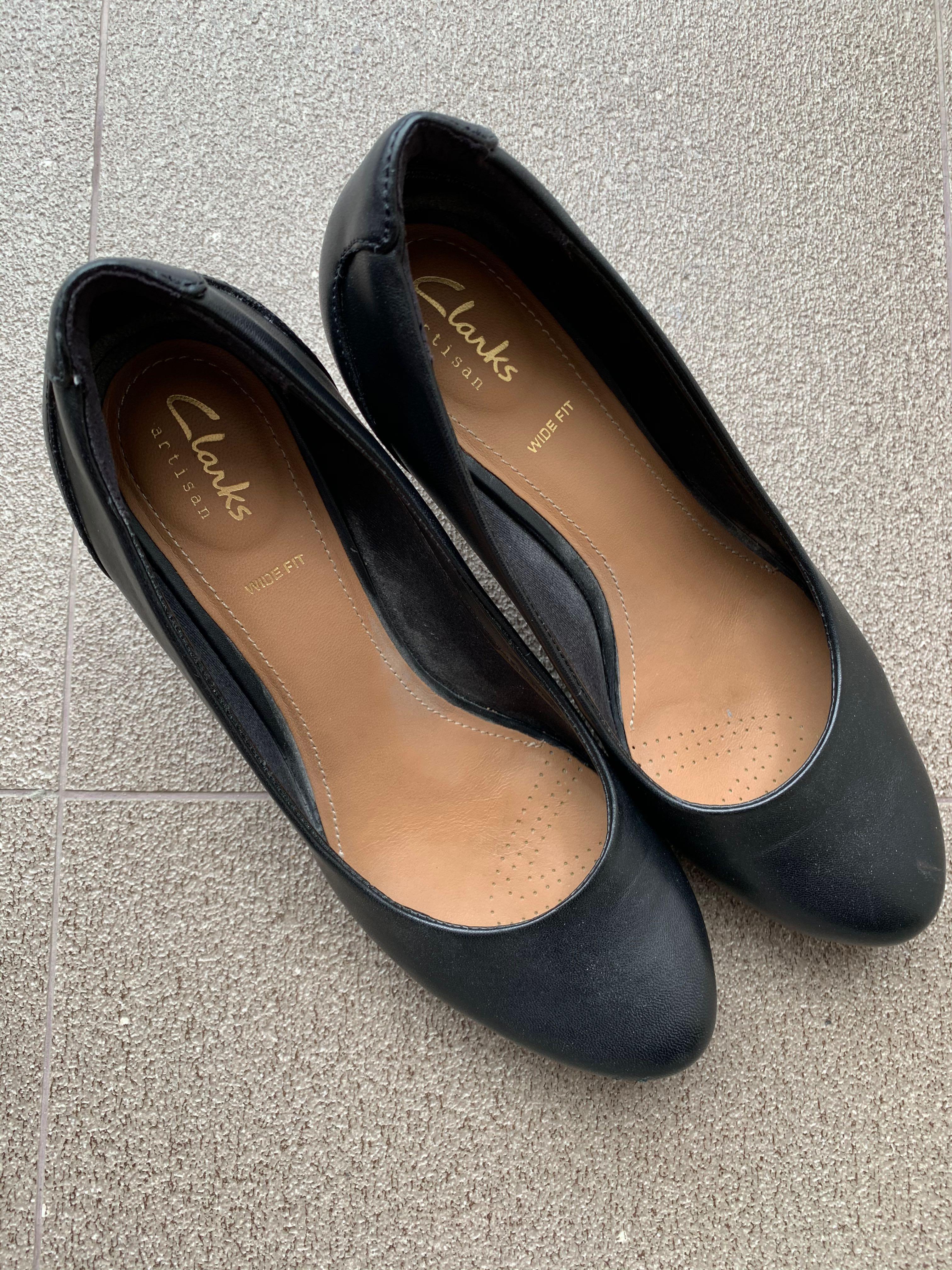 🔥Fire Sale! Clarks Black heels , Women 