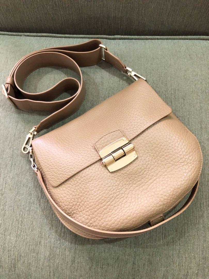 Furla cheap club medium