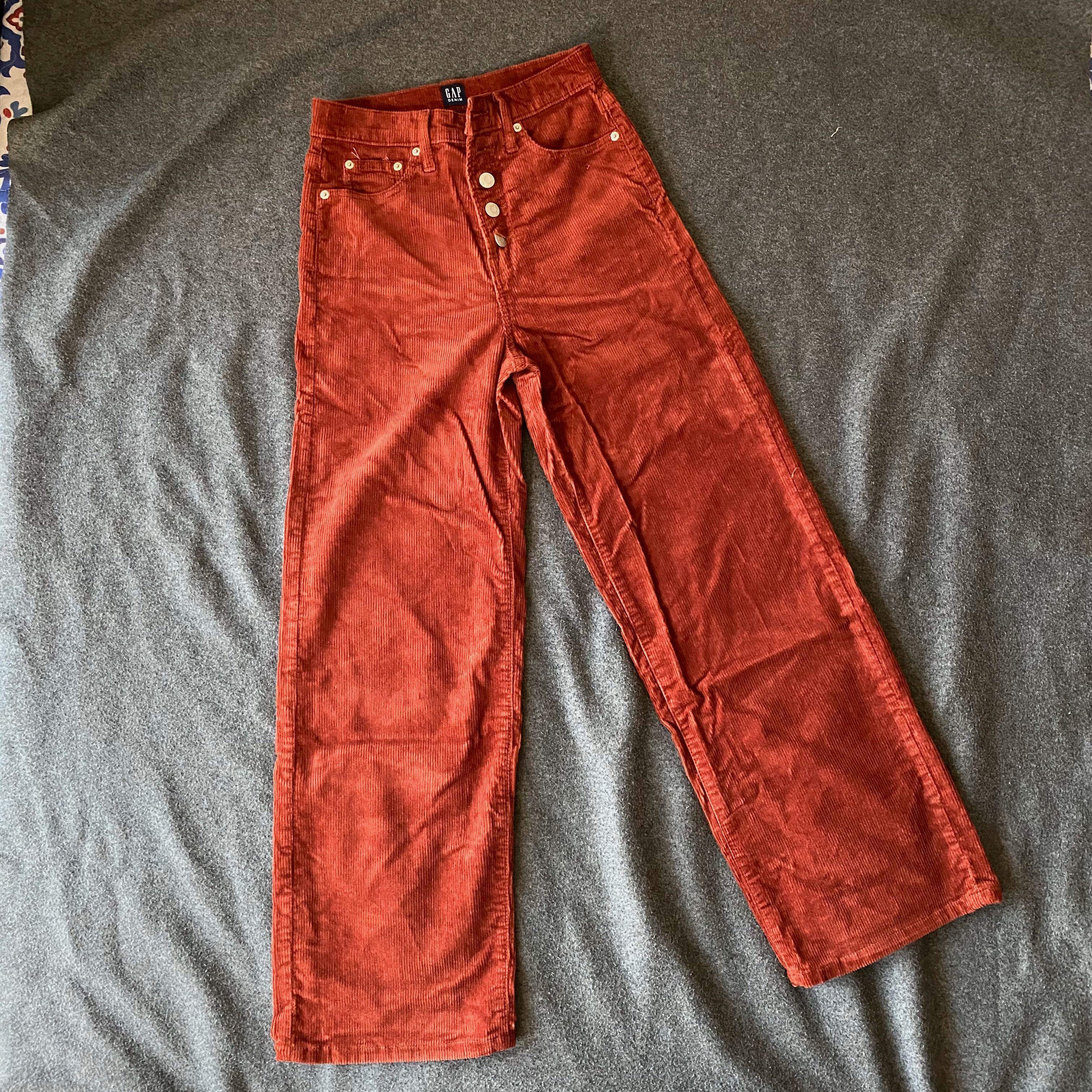 GAP High rise wide leg corduroy pant 
