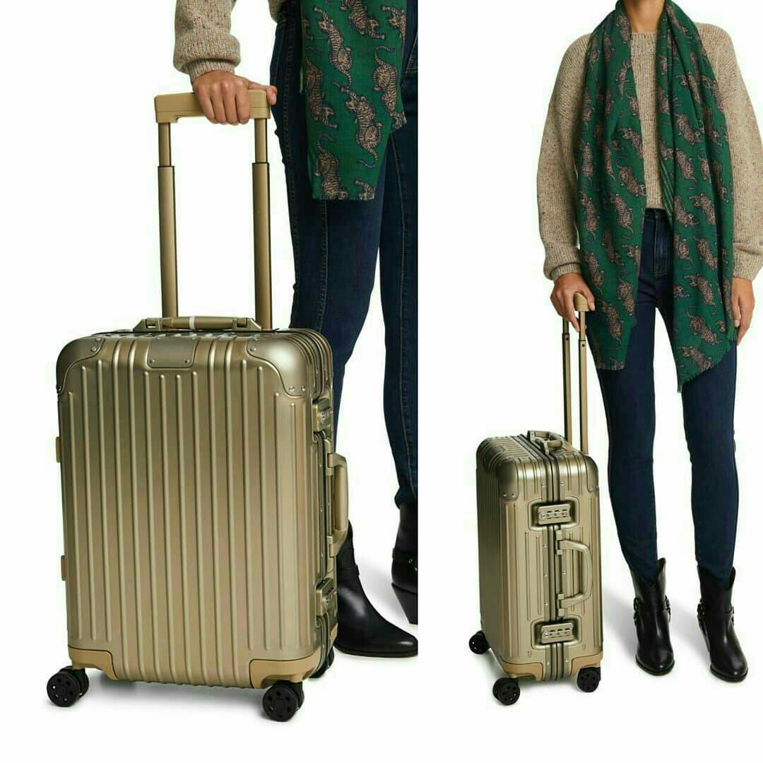 Ready RIMOWA Cabin S Titanium sz 55x40x23 35L Volume and 4.3kg, Barang Mewah, Tas & Dompet di