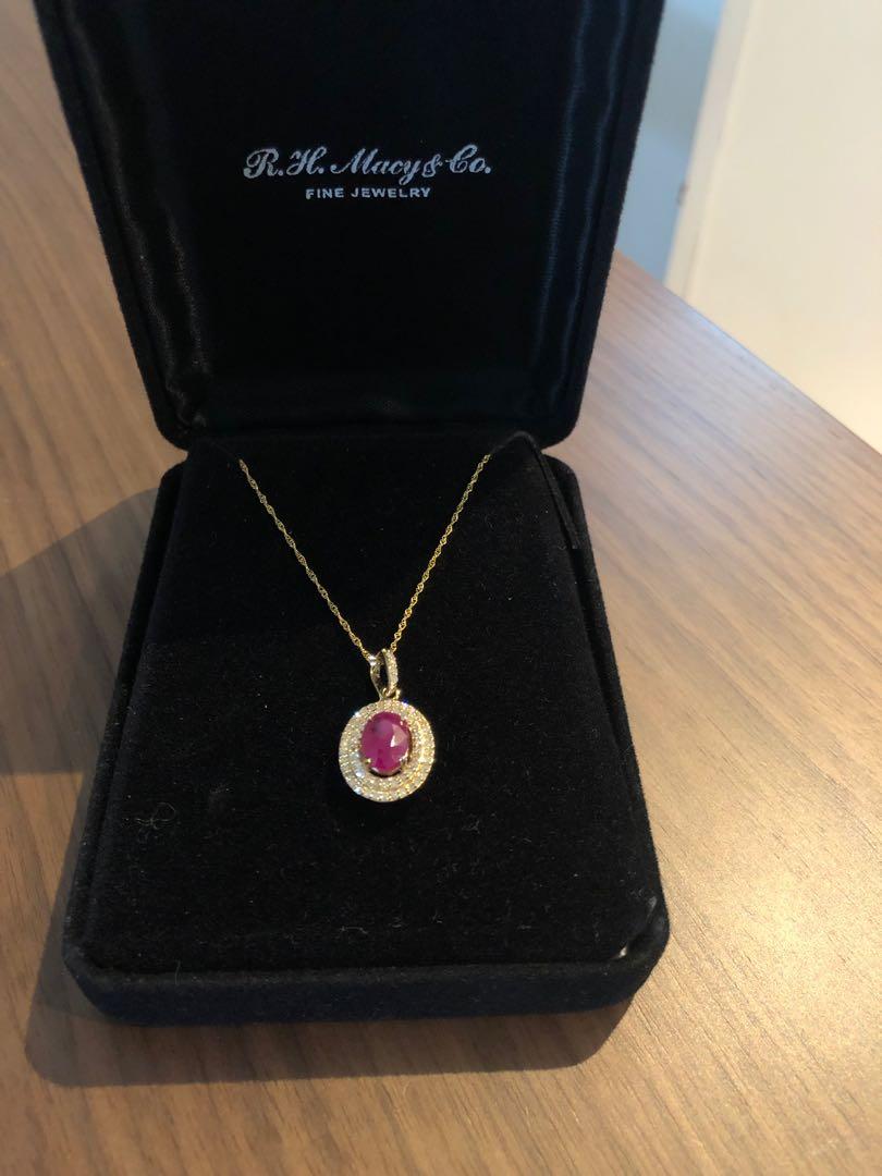 Ruby necklace （分類：飾物及配件）位於 Hong Kong。 由 neosasa2002 提交（商品編號 270172052，圖片 1）。簡介： Original 1900 USD Brand new with certificate 。