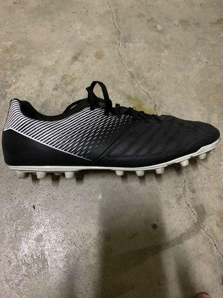 stores that sell football cleats