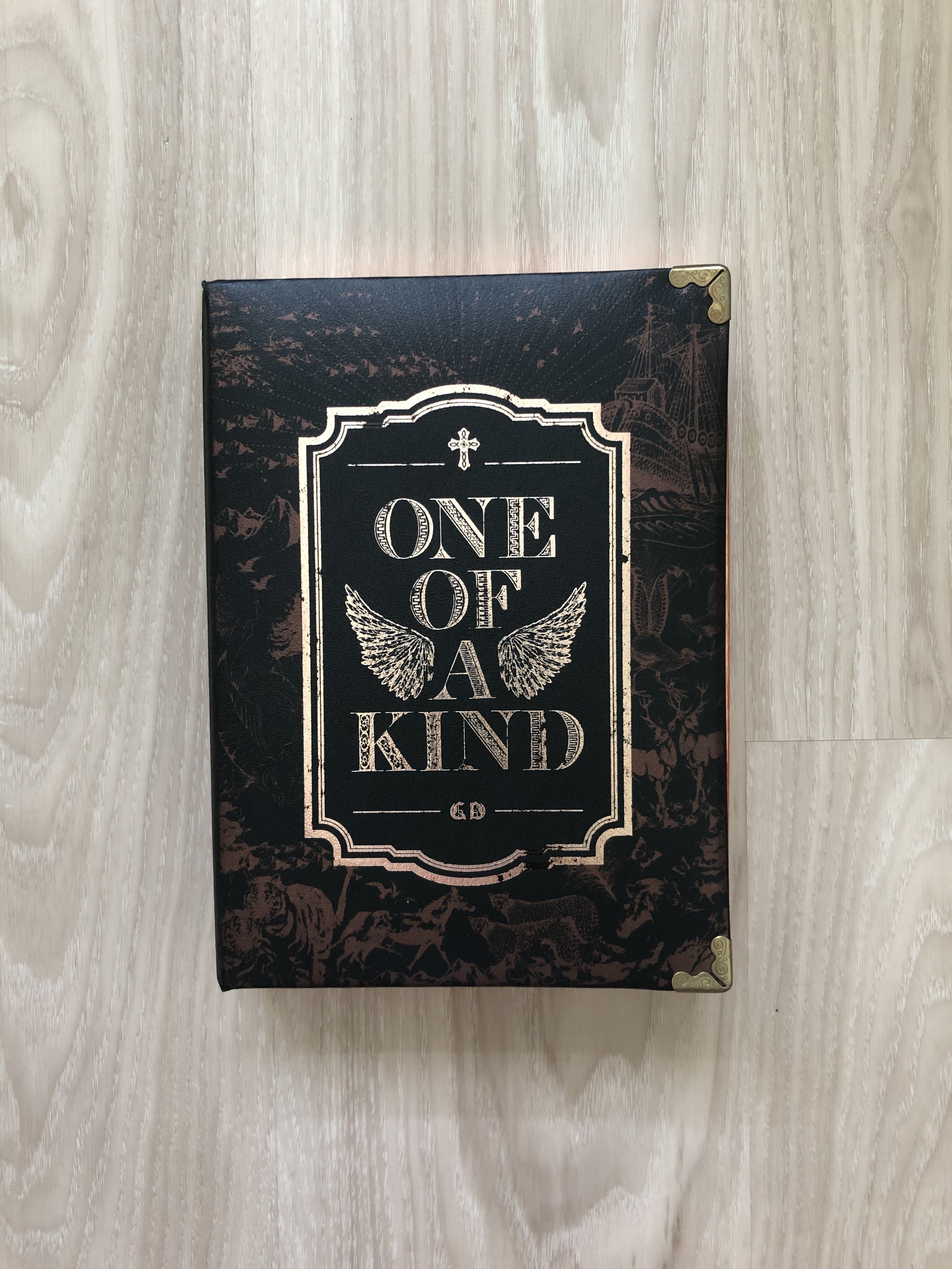 gdragon__gd_one_of_a_kind_bron