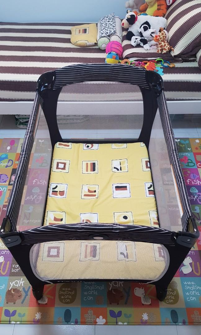 Graco's Pack 'n Play Playard Portable Napper & Changer, Babies & Kids ...