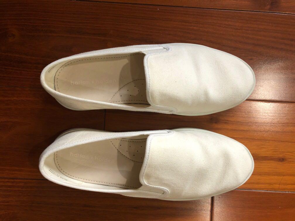 Harlan + Holden Sneakers (USED) (Category: Sneakers) located in San Juan City. Submitted by jami2019 (Listing ID 270366699, Image 2). Description: Used once Harlan + Holden sneakers Size 37.