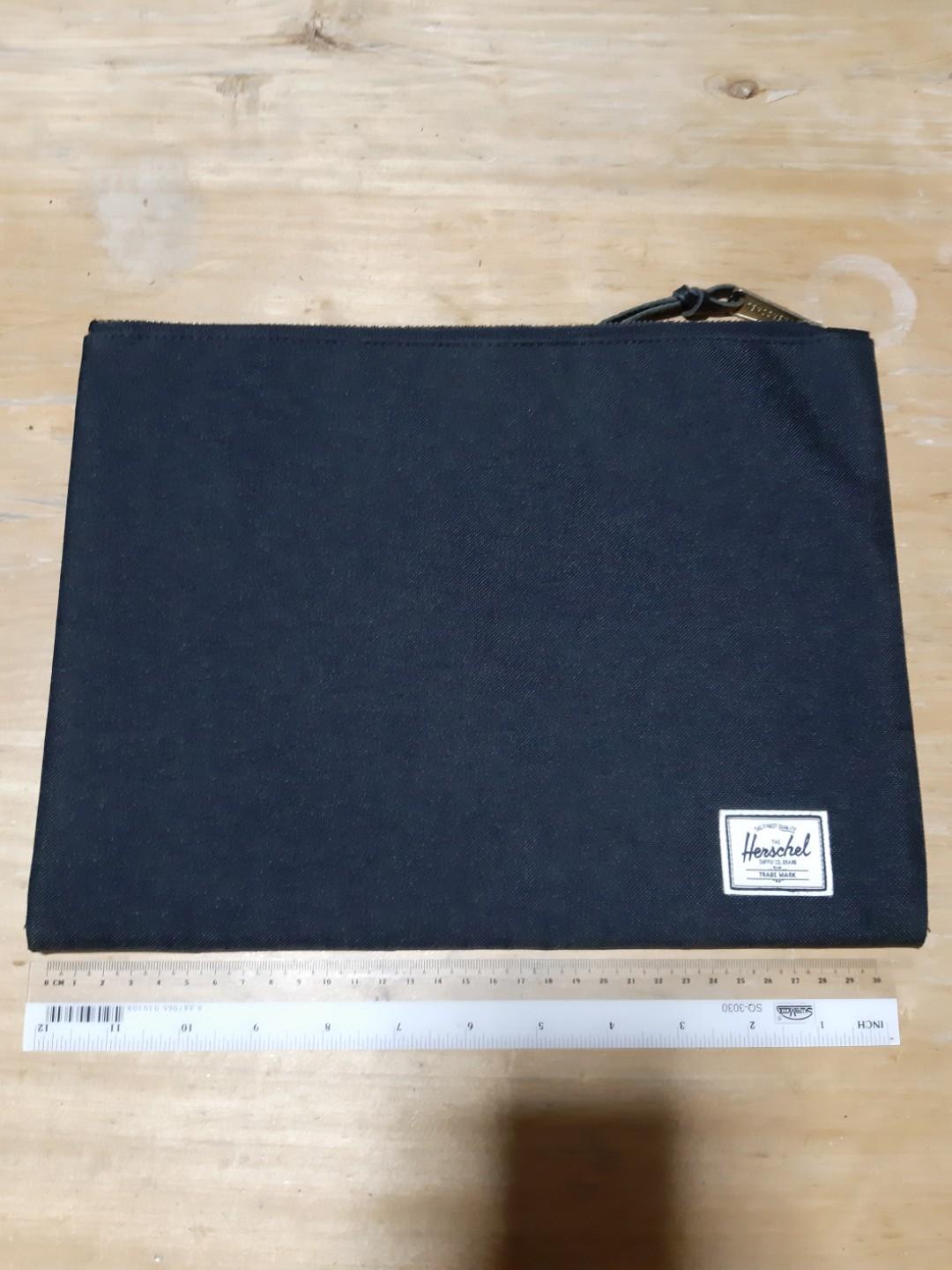 Herschel Network Pouch, Men's Fashion, Bags, Belt bags, Clutches and