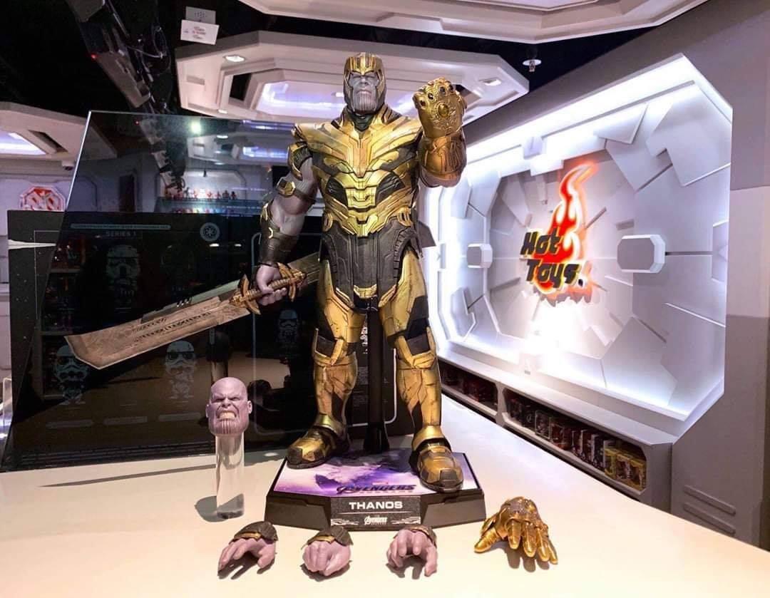 hot toys armored thanos