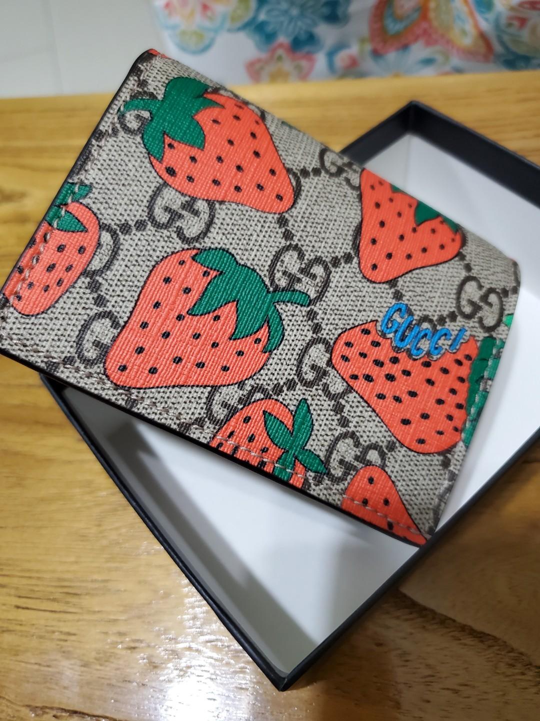 strawberry gucci wallet
