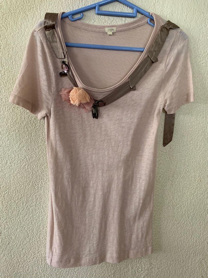 j.crew Long Shirt (Category: Shirts) located in Quezon City. Submitted by pingtbl (Listing ID 270413883, Image 1). Description: Excellent condition .