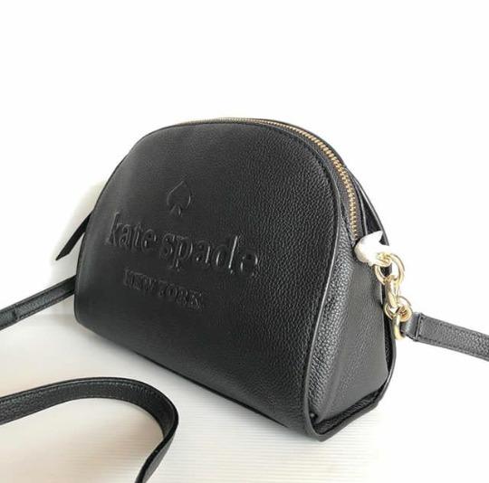 Larchmont avenue outlet tori