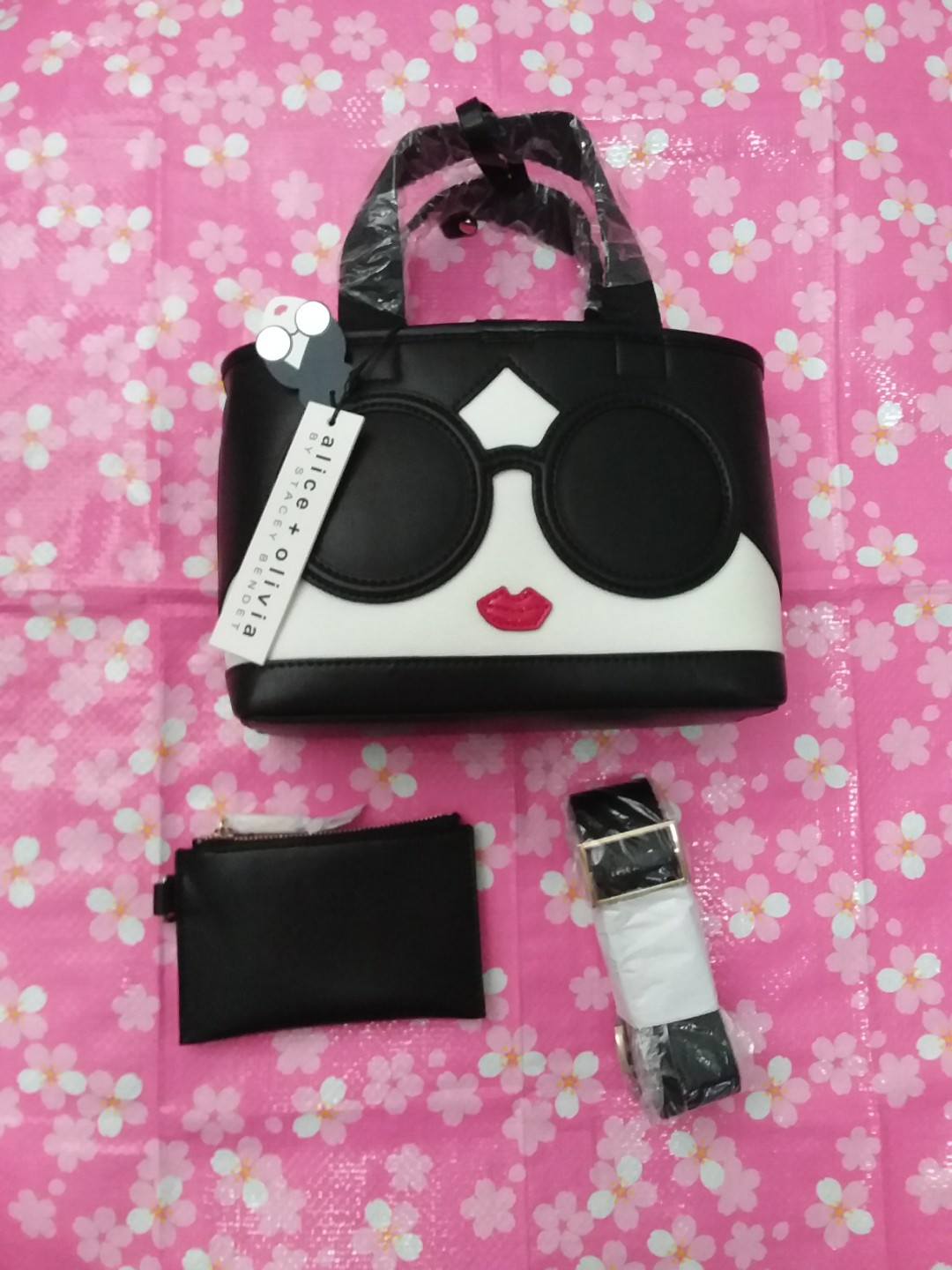 Alice and olivia best sale tote