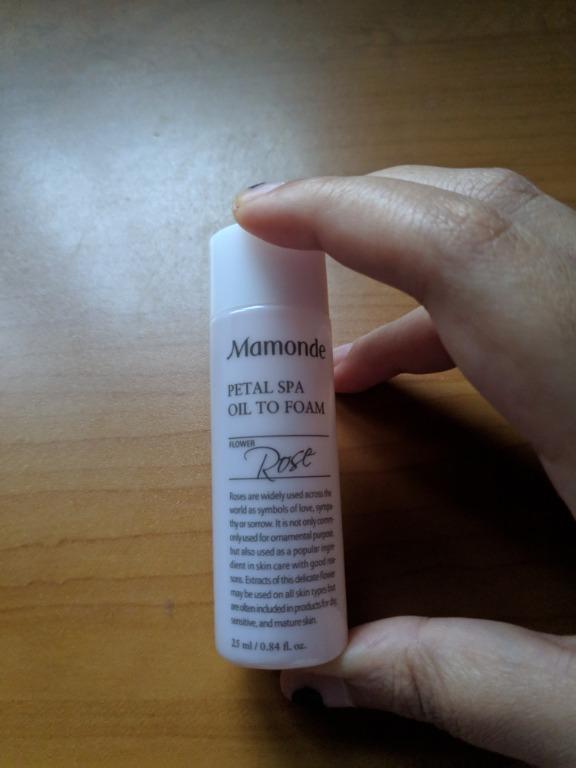 mamonde petal spa oil to foam cleanser