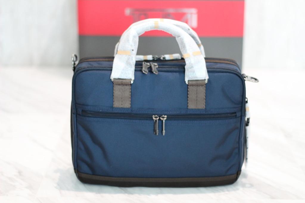 New in bag Tumi 2223640NVYO Bingham Expandable Brief Men s