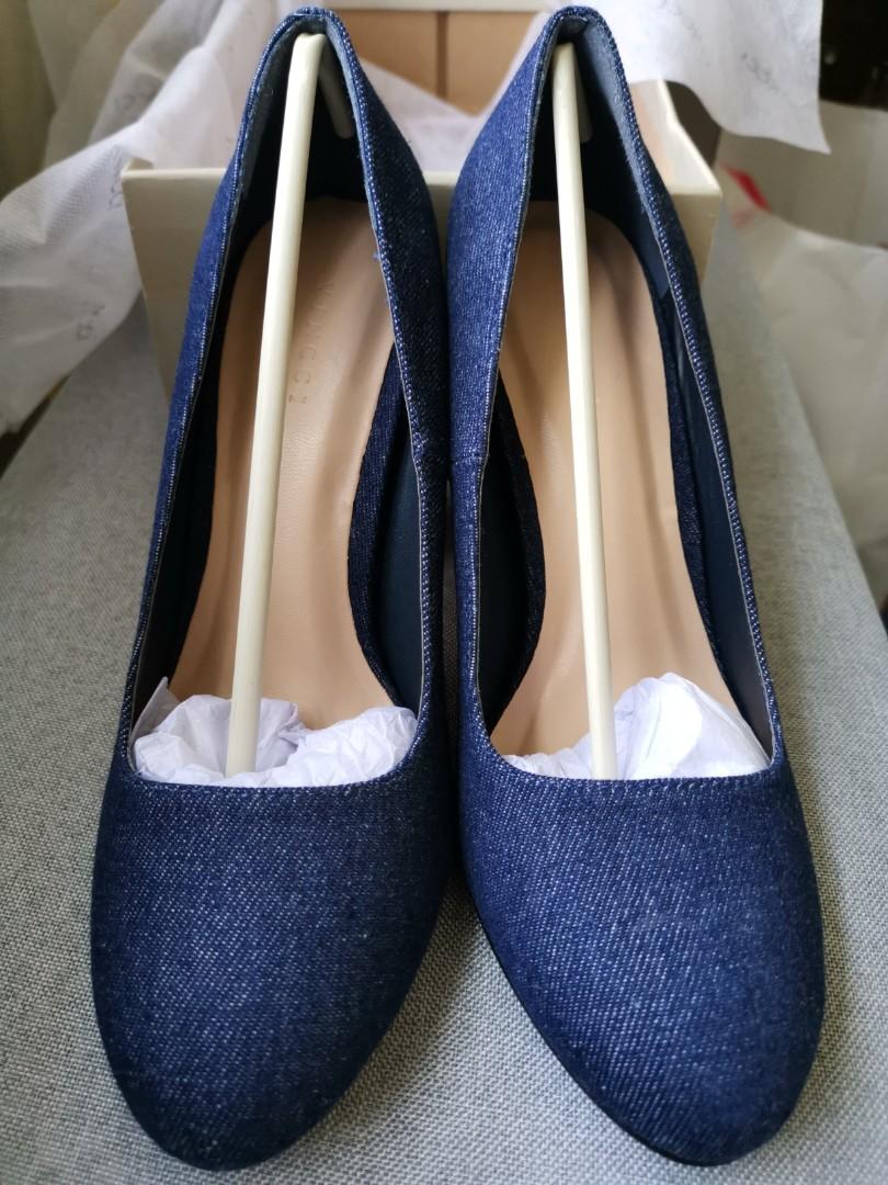 navy blue court shoes