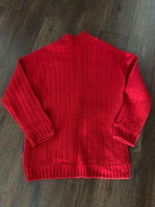 Red Pullover