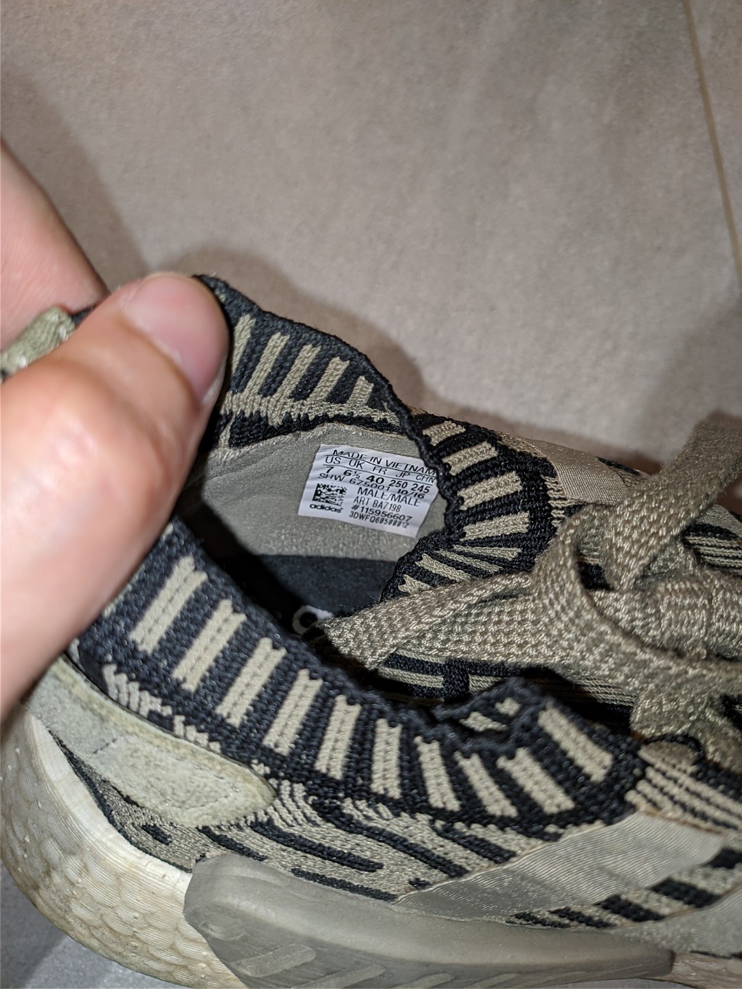 Adidas nmd r2 olive black hot sale