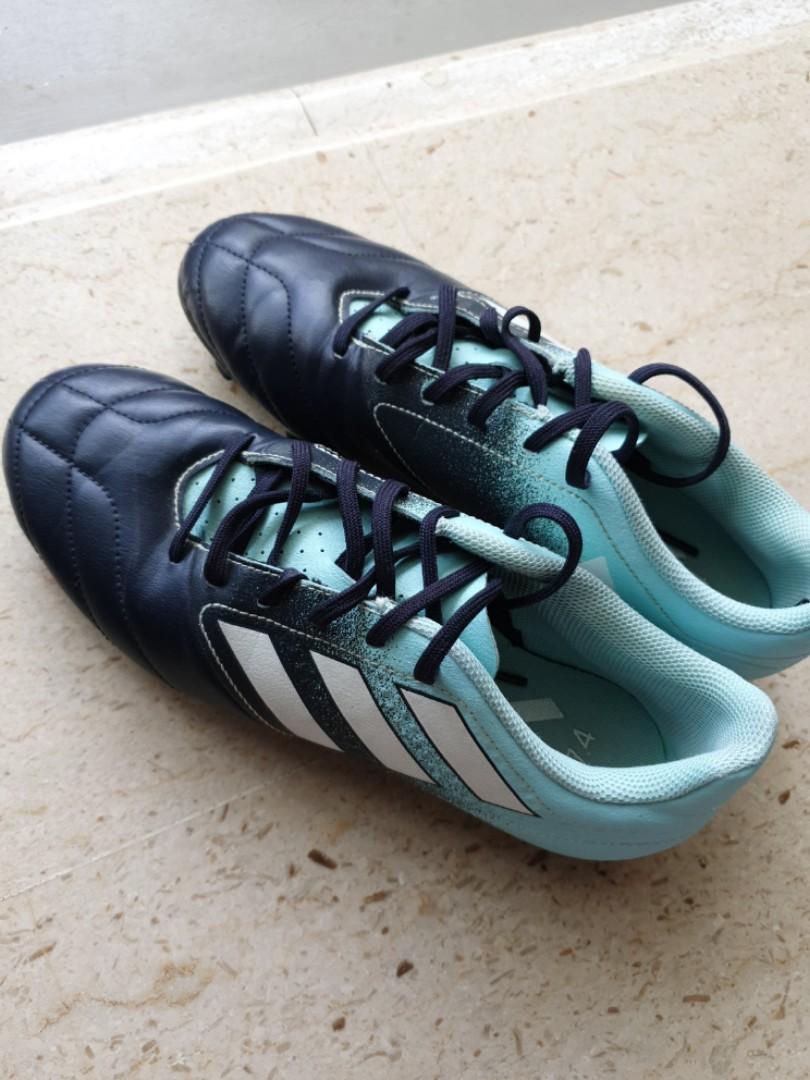 Adidas Soccer Boots man size US 8 UK 7.5 41.5cm
