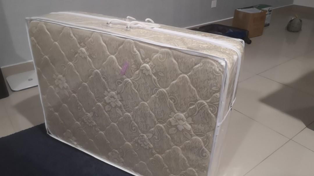 Aeon store foldable mattress